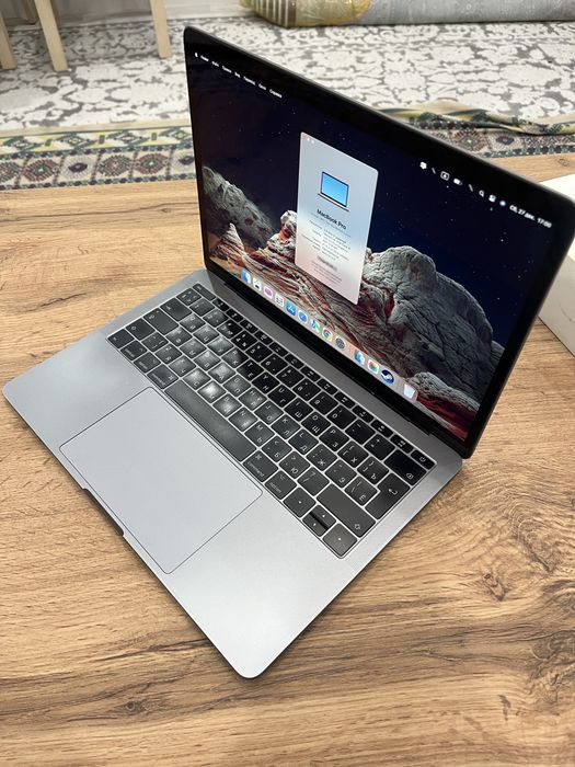 Продаётся Macbook pro 2017