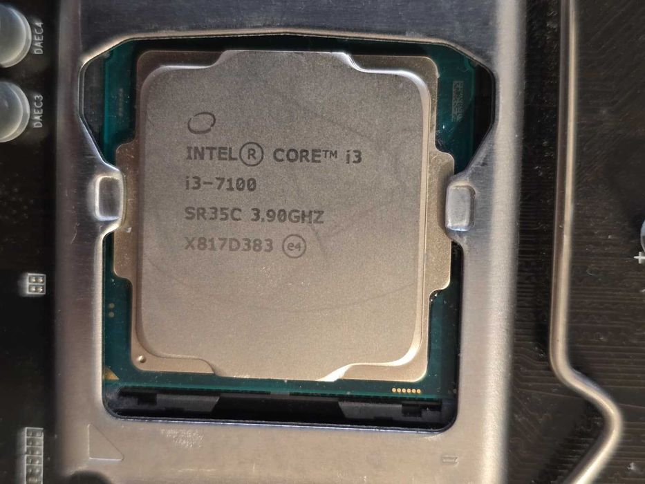 Placa de baza GIGABYTE GA-H110M-S2H + procesor I3 7100