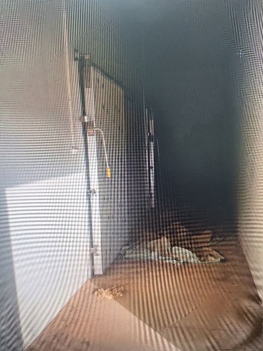 Muzlatkich omborxona binosi