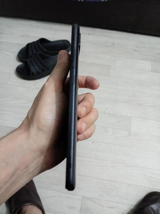 Продам редми 9с 128гб отдам за 17000