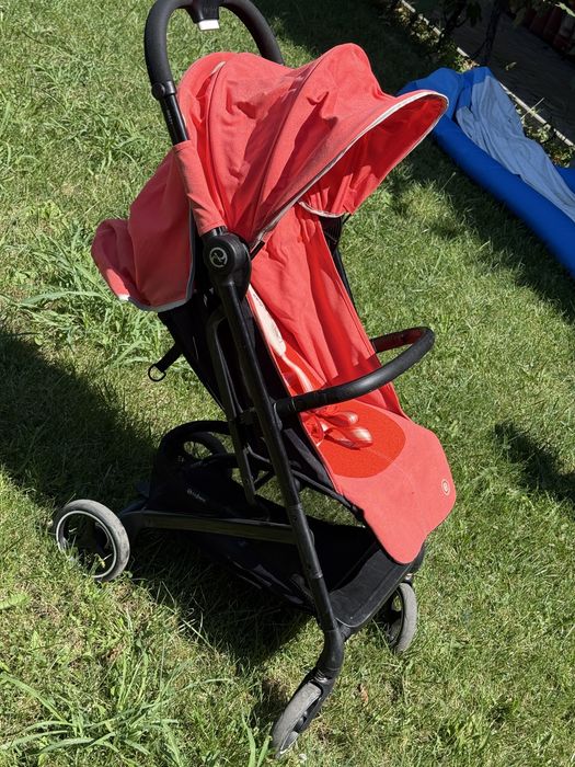 Cărucior sport compact și ultra-ușor – Cybex Beezy Hibiscus Red