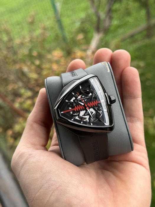 Hamilton Ventura Elvis 80 Skeleton H24535331