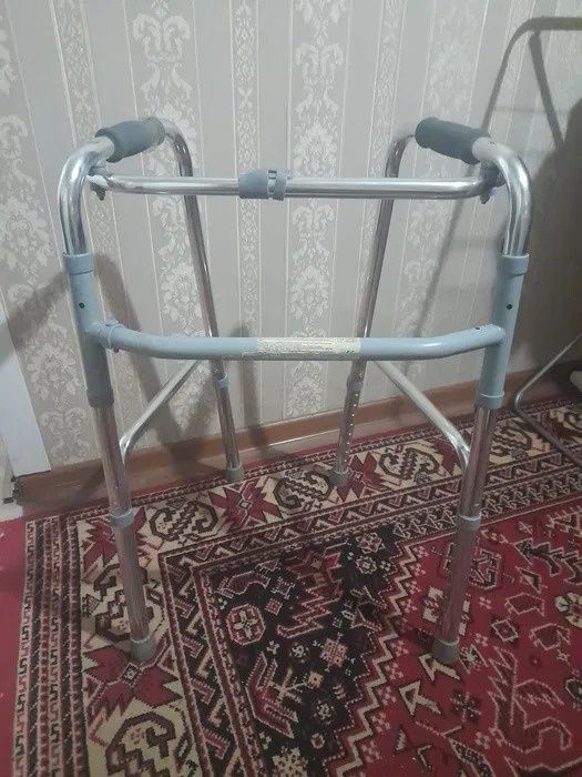 Ходунки почти новые