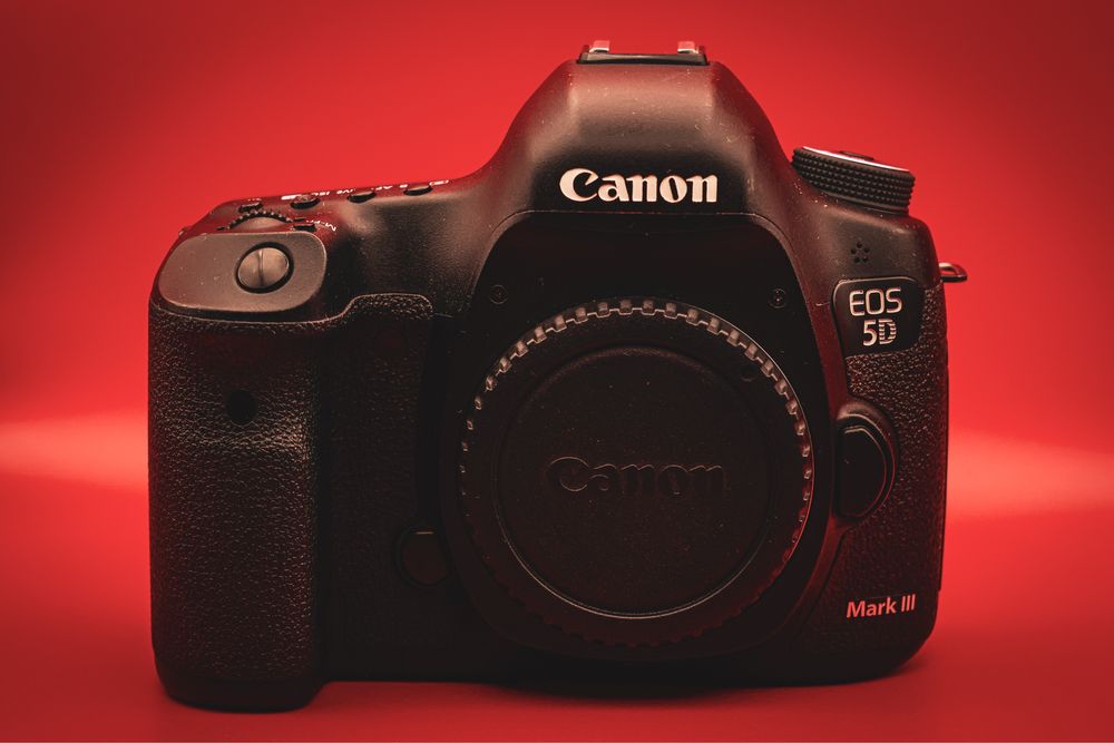 Canon 5D Mark III in stare excelenta!
