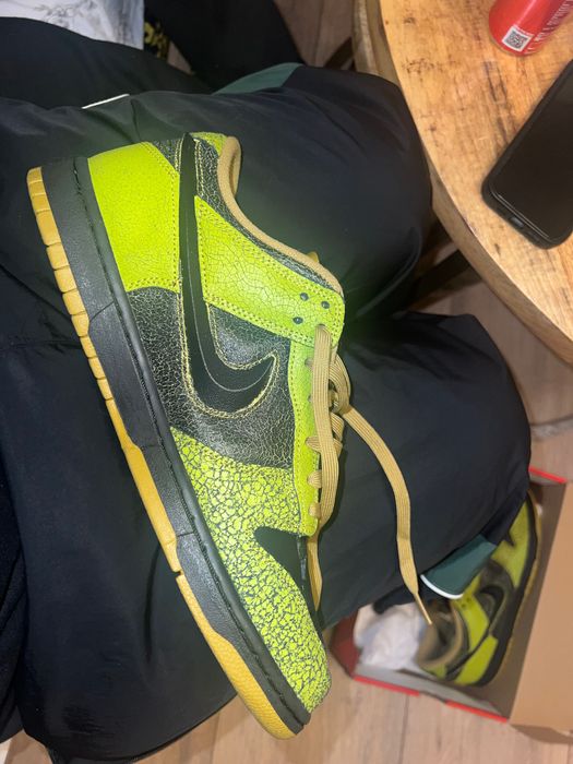 Nike Dunk Low ‘Halloween Skull’