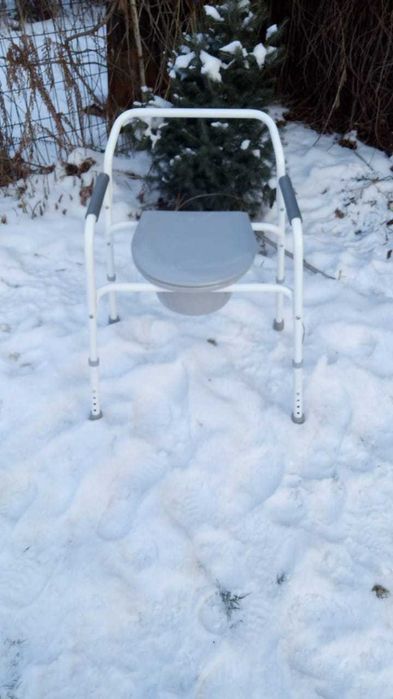 кресло-туалет продаю