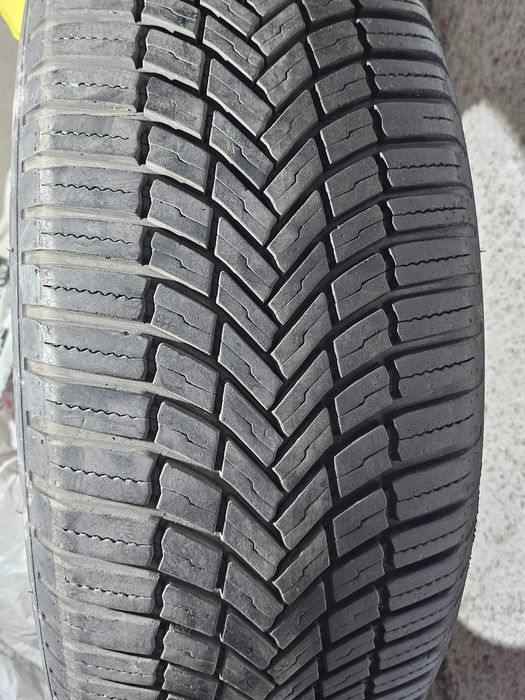 Гуми за автомобил - BRIDGESTONE (4бр.)