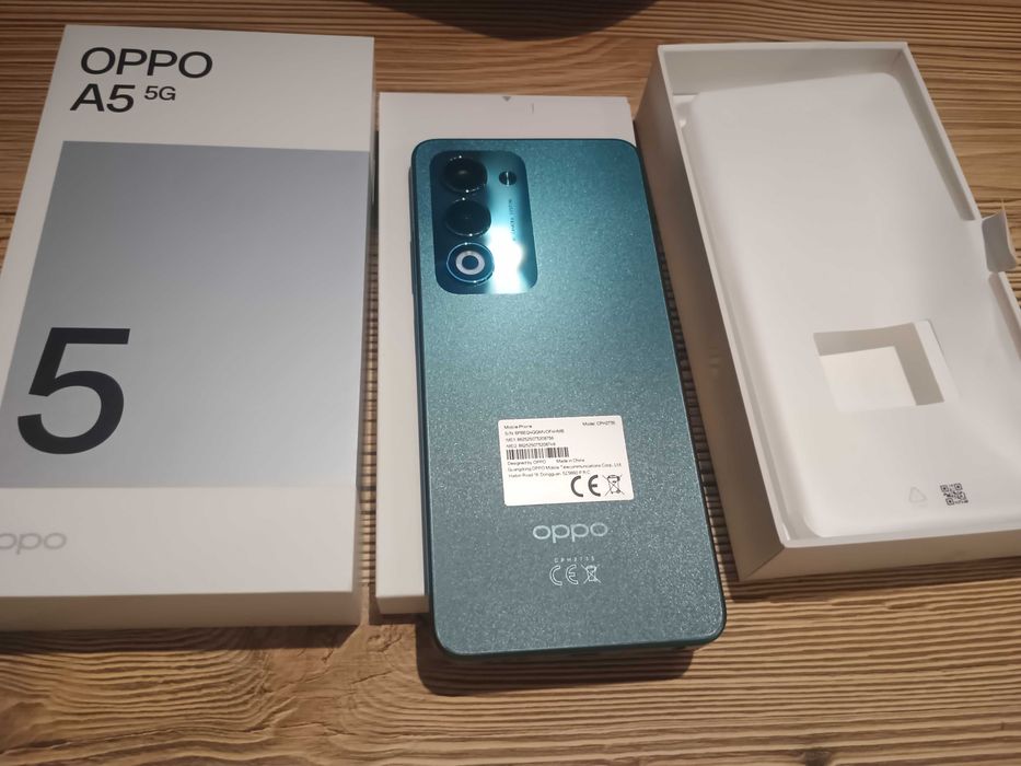 Телефон OPPO A5 чисто нов