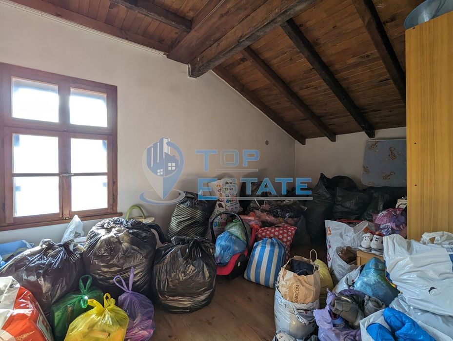 Етаж от къща в центъра на град Трявна