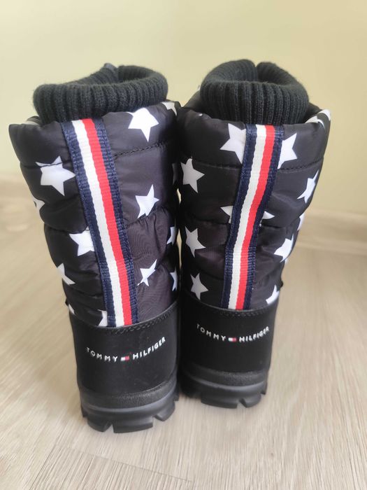 Нови оригинални апрески Tommy Hilfiger