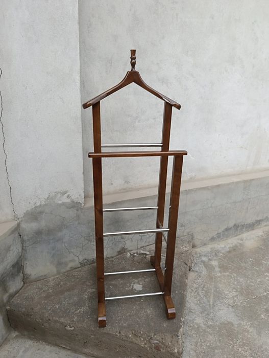 Вешалка напольная качество супер вишилка костюм брюки 1- кол