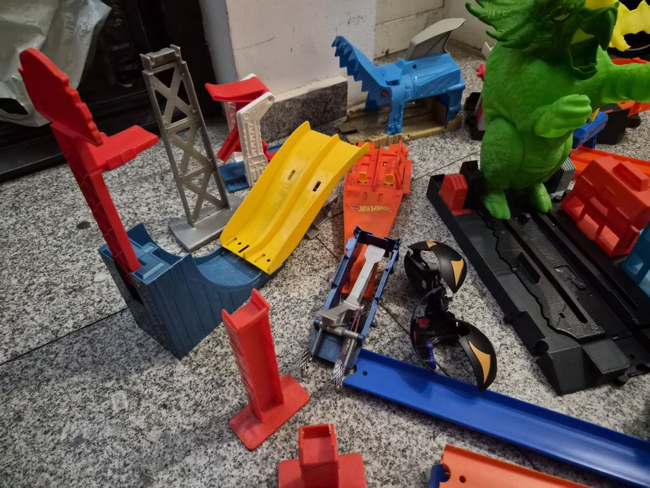 Trasee Hot wheels noi