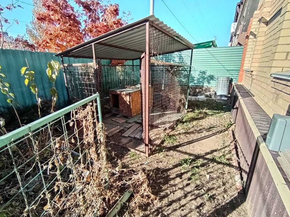 Продается хороший дом в центре города.,