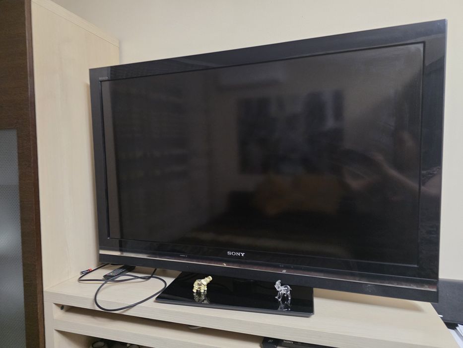 Телевизор Sony bravia 46 инча
