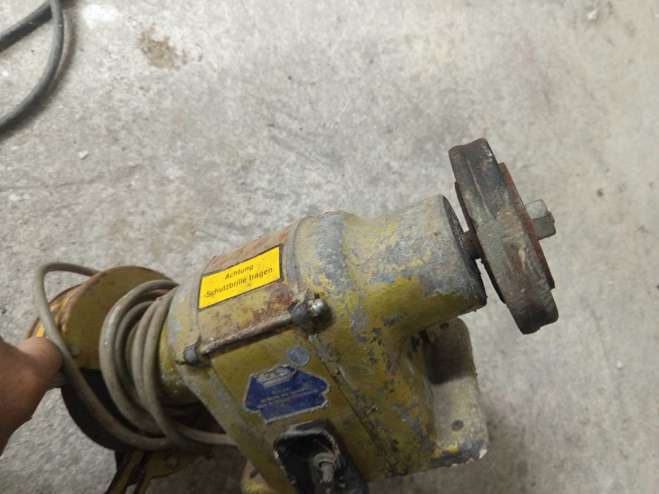 Шмиргел немски- 220 волта