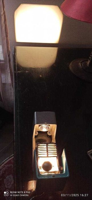 Proiector diapozitive.