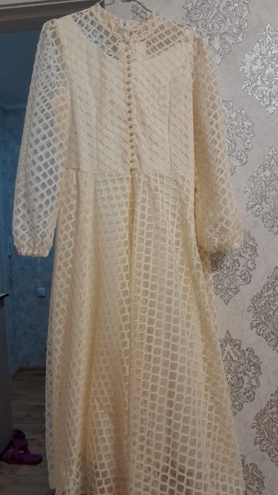 Платья вечерние в отличном состоянии