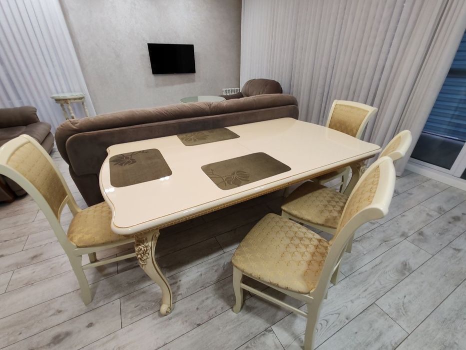 Мебель Италия стол стулья