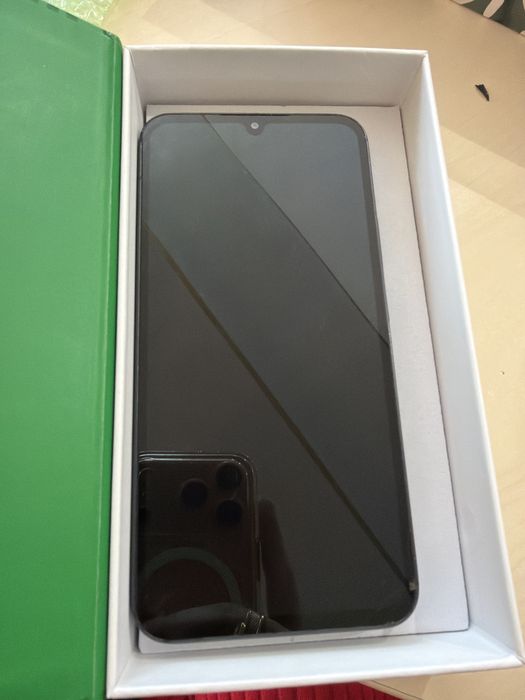 Samsung galaxy A34 128GB utilizat o spartura mica in colt dreapta