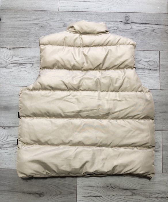 Vand vesta Nike noua nouță!!!