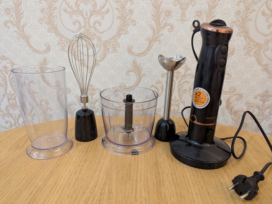 Блендер Redmond BH409