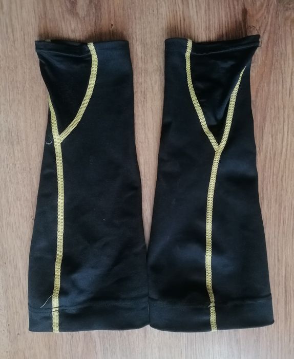 Egari colanti Skins compresie + cadou manecute Skins mma ufc k1 alergare trail running cros adidas nike