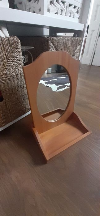 Настолно огледало