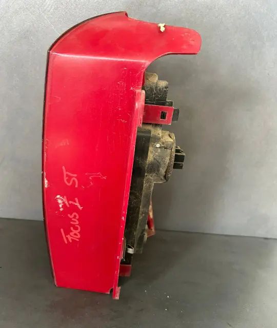 Lampa / Tripla stop stanga pe aripa Ford Focus 2001