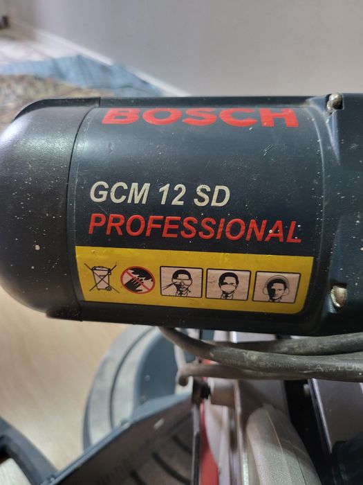 Продается торцовачный станок от BOSCH