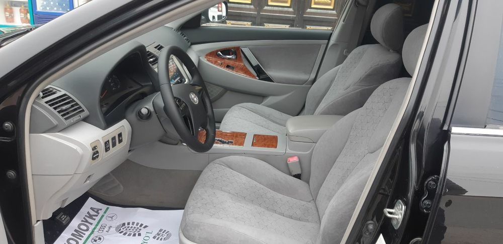 Toyota Camry 40 сотилади