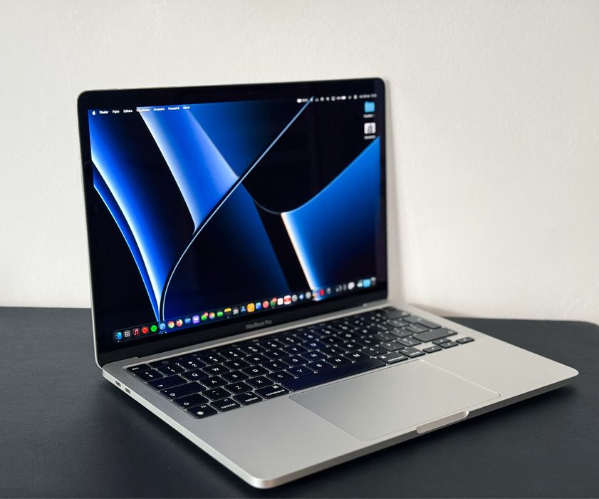 MacBook PRO M1 13 inch | 8GB Ram | 256 GB Full Box - stare foarte bună