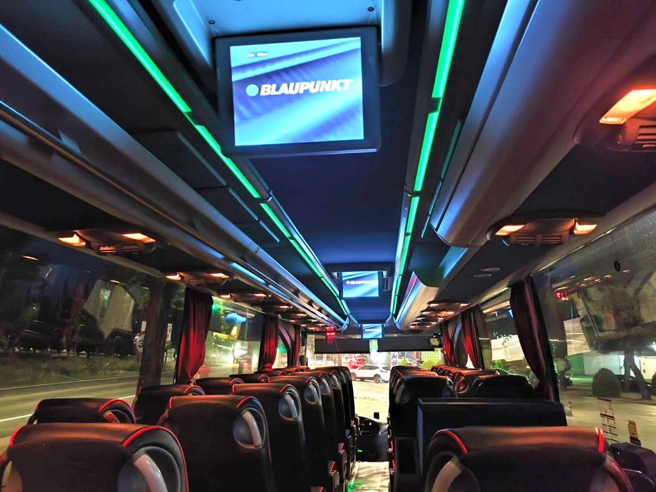 Inchiriez Microbuz si autocar Mercedes