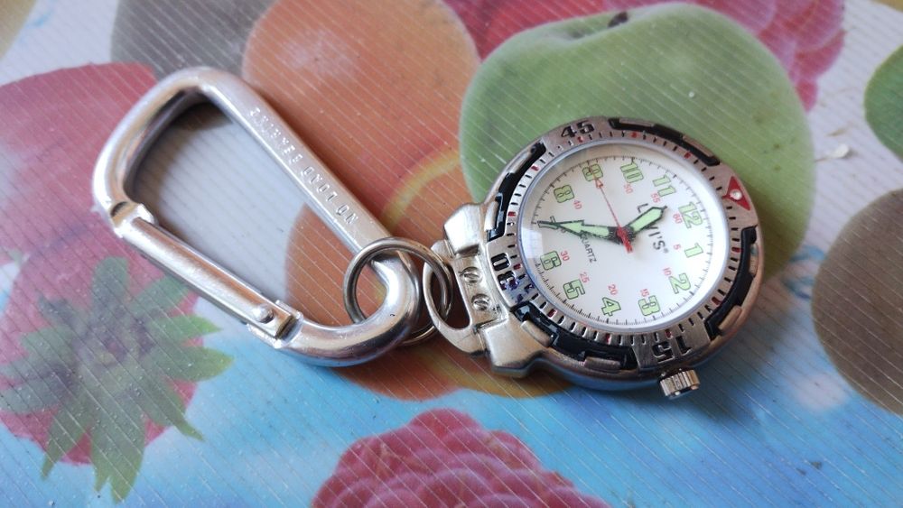 Часовник ключодържател leivis