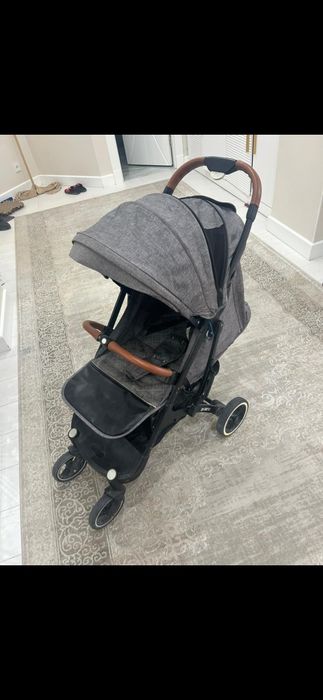 Коляска в хорошем состоянии