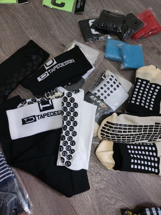 Гетры, носки, щитки, напульсники итд