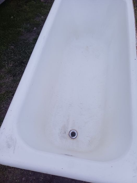 Vand cada baie din fonta