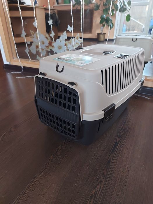 Продам переноску для животных.