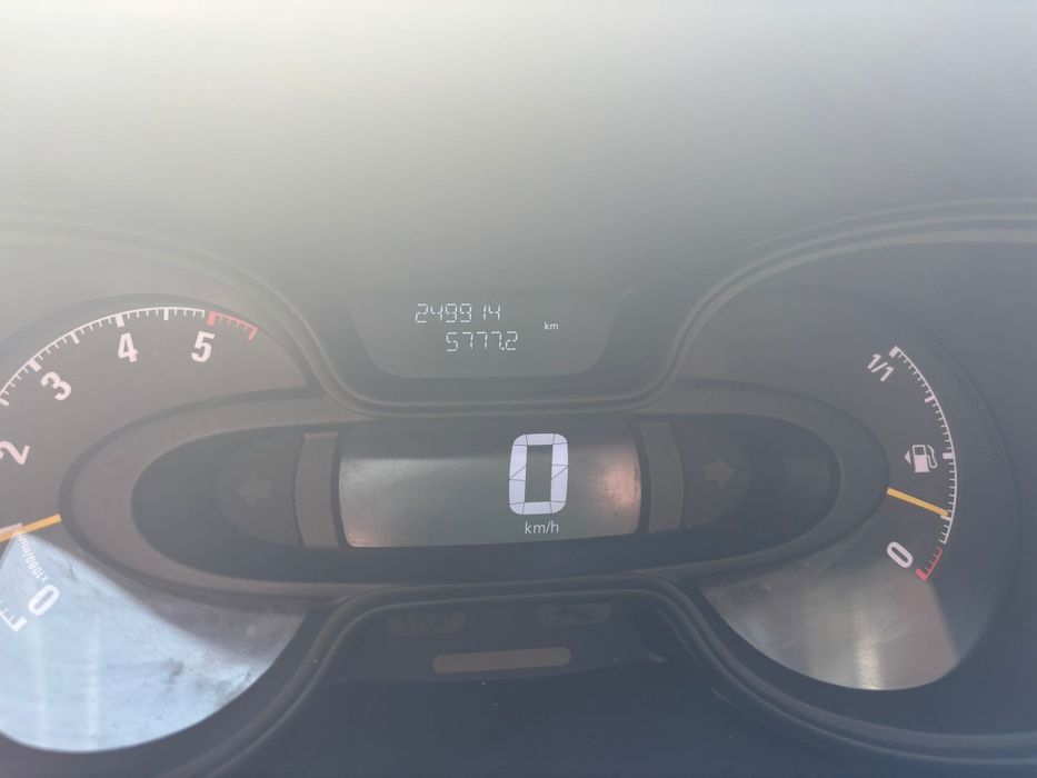 Vand opel vivaro an 2016 sau schimb cu autoturism