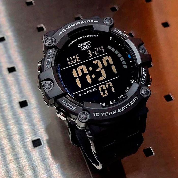 Продам мужские часы Casio