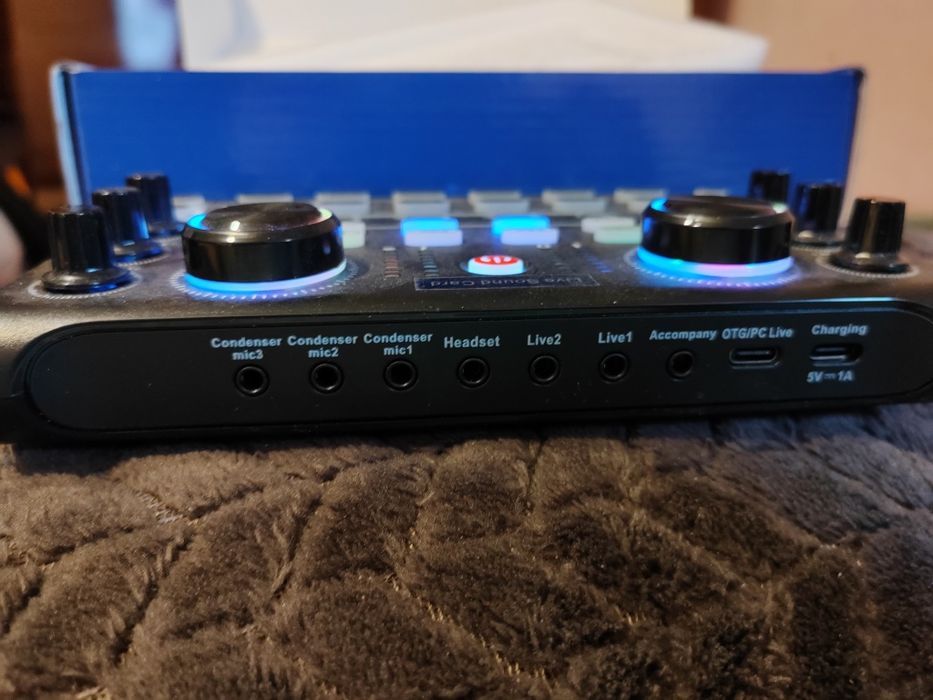 Mini mixer audio digital
