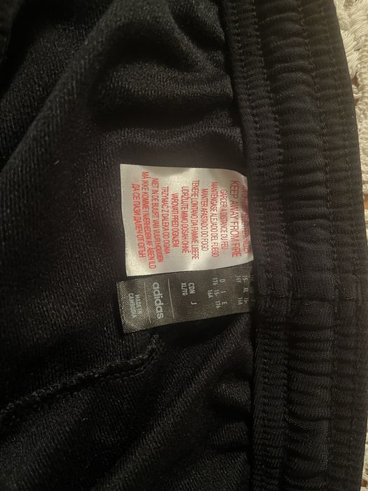 Adidas essential 3 stripes