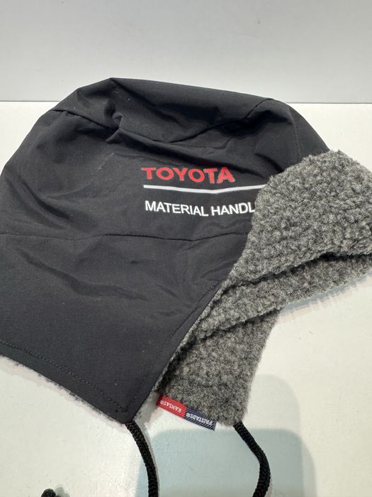 Мъжка зимна шапка TOYOTA . Размер L/XL