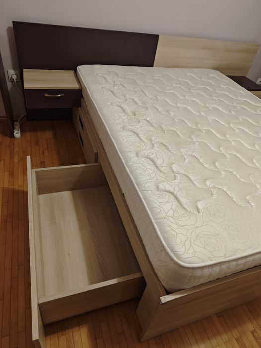 Спалня 140 на 200 плюс нощни шкафчета и скрин