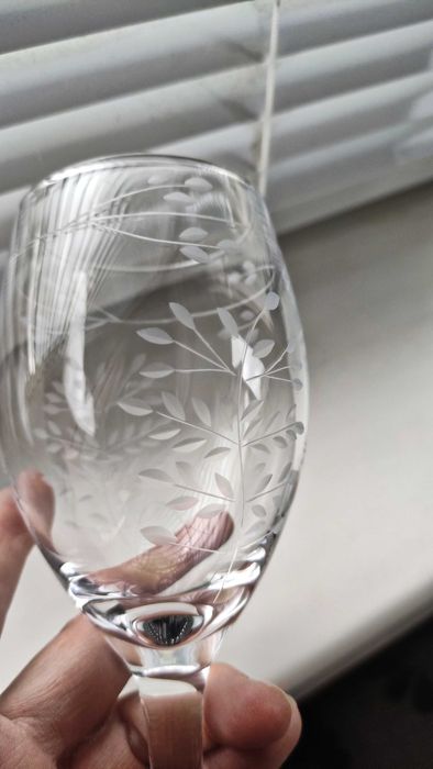 3 бр. елегантни високи кристални чаши за вино