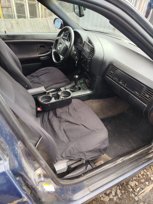 Срочно продам БМВ е36