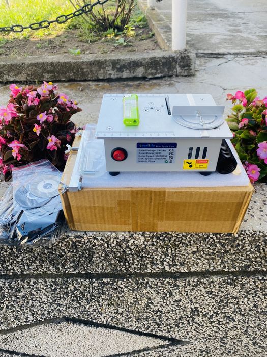 Циркуляр 12 Хил оборота, малък за моделиране, мини машина