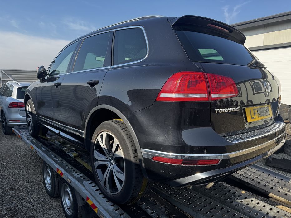 Dezmembrez Touareg 7p facelift 3.0 tdi cvv euro 6 r line plafon negru