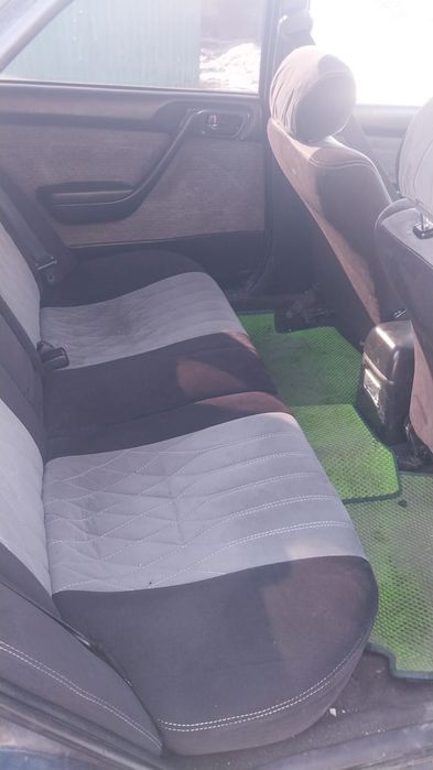 Продам тайоту карина е