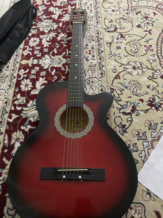 Гитара акустическая