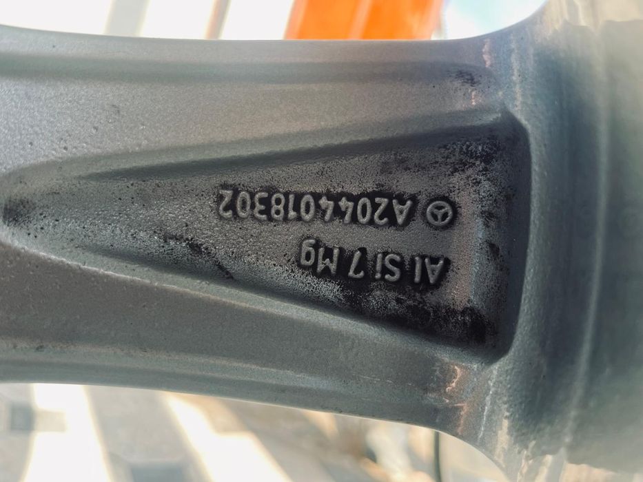 Титанка мерс 124